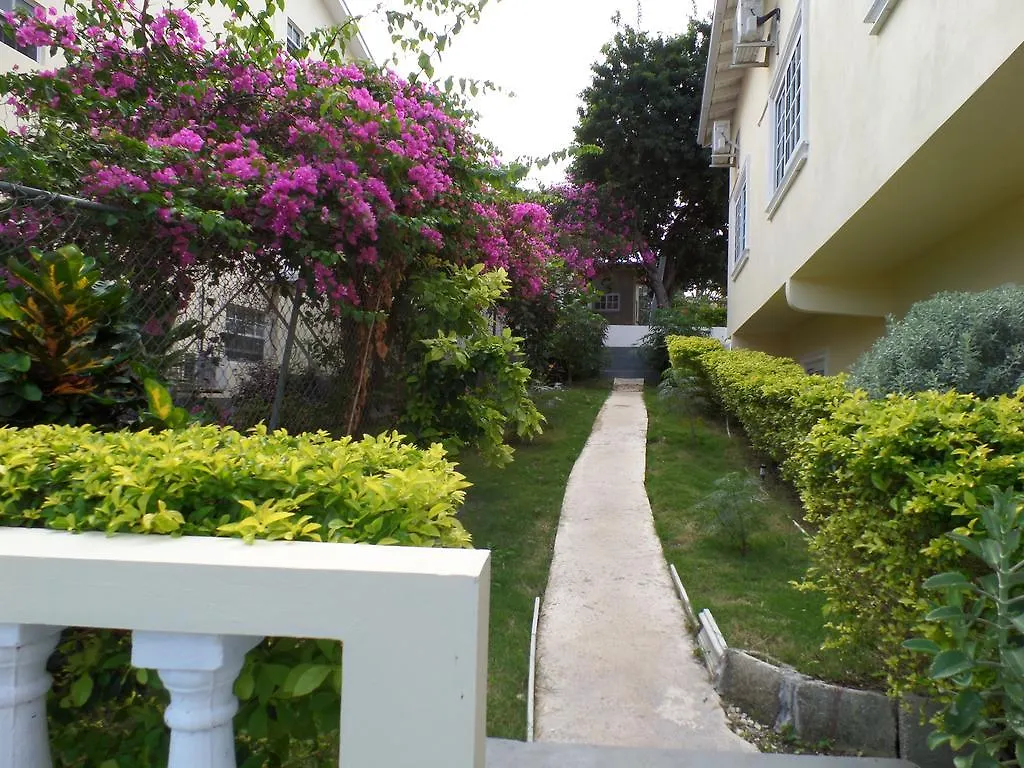The Royal Kensington Villa 4 Montego Bay